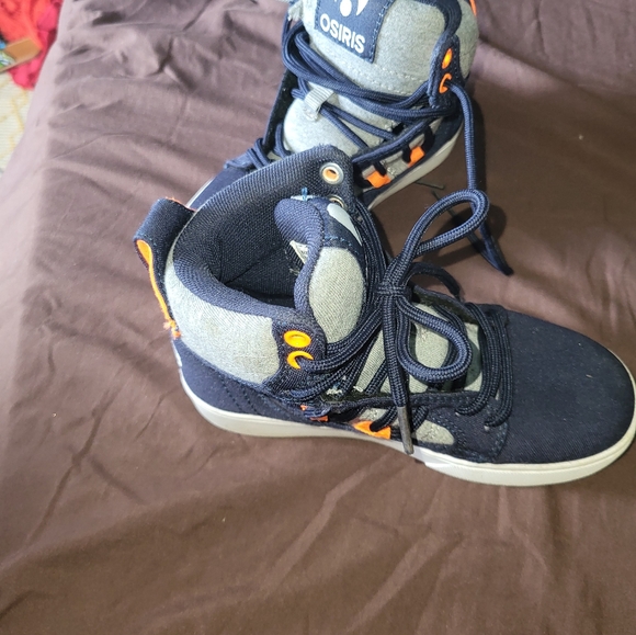 Osiris size 11 sneakers - Picture 3 of 5